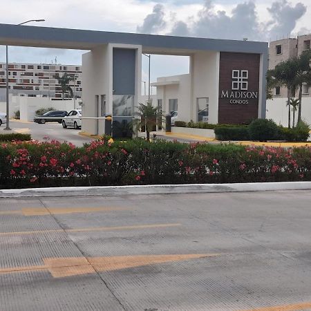 Gorgeous Apartment Hoestel Long Island! แคนคูน ภายนอก รูปภาพ